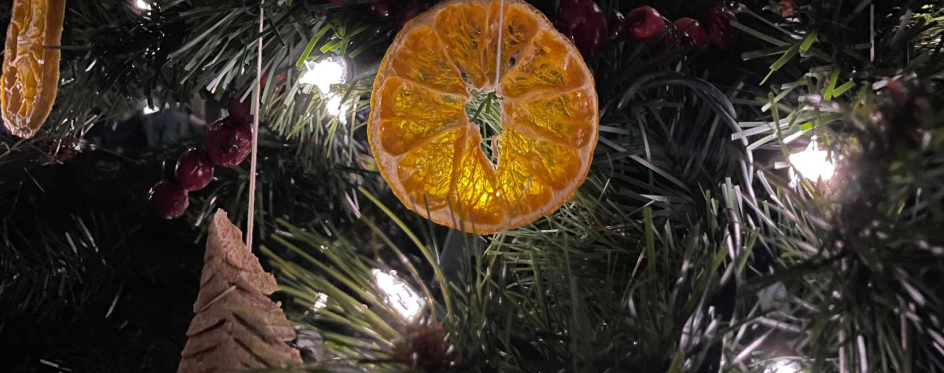 How to DIY Christmas Tree Ornaments