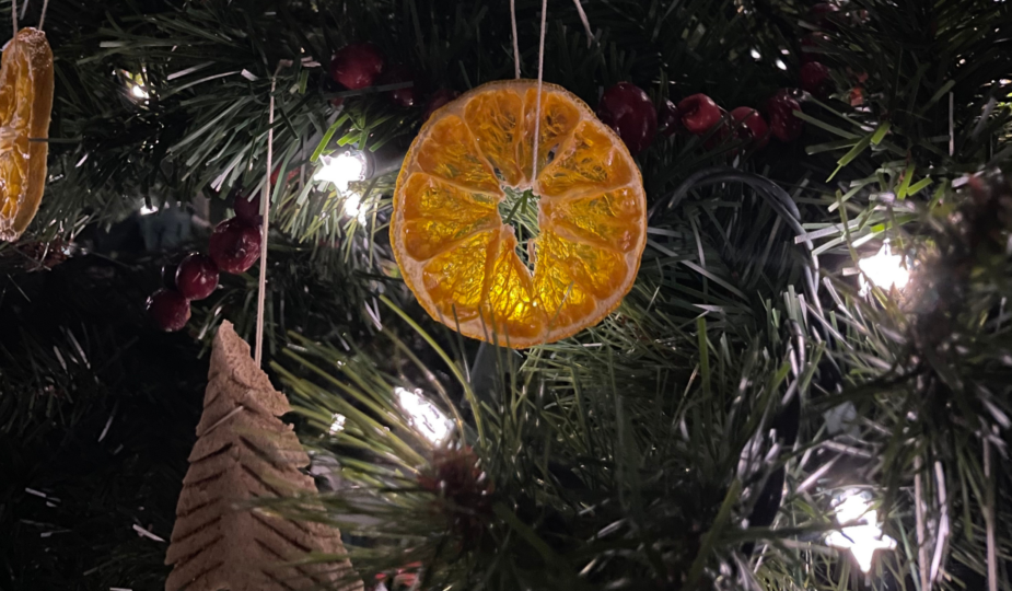 How to DIY Christmas Tree Ornaments